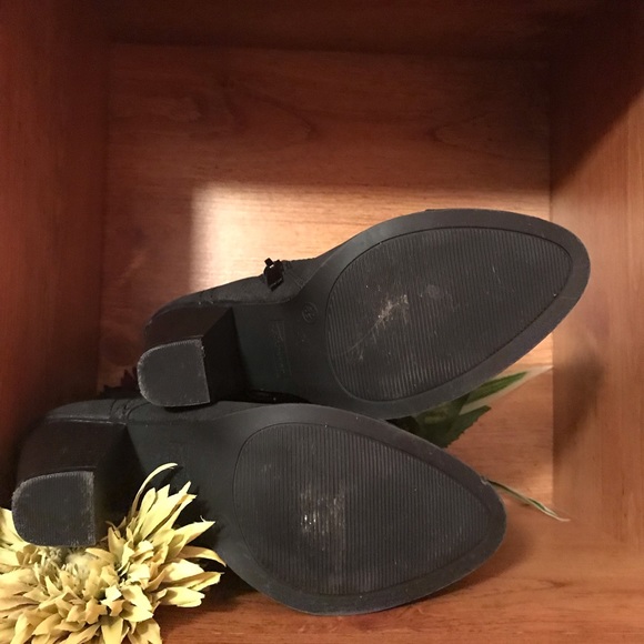 FOREVER Black Studded Ankle Boot - Picture 4 of 6